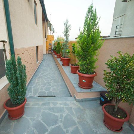 Hotel Elegant 2 Tbilisi Buitenkant foto