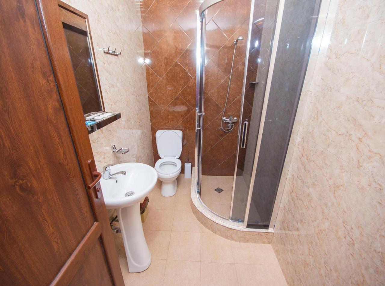 Hotel Elegant 2 Tbilisi Buitenkant foto