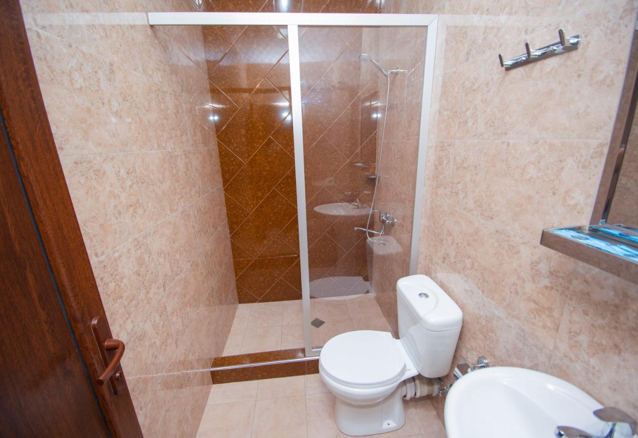 Hotel Elegant 2 Tbilisi Buitenkant foto