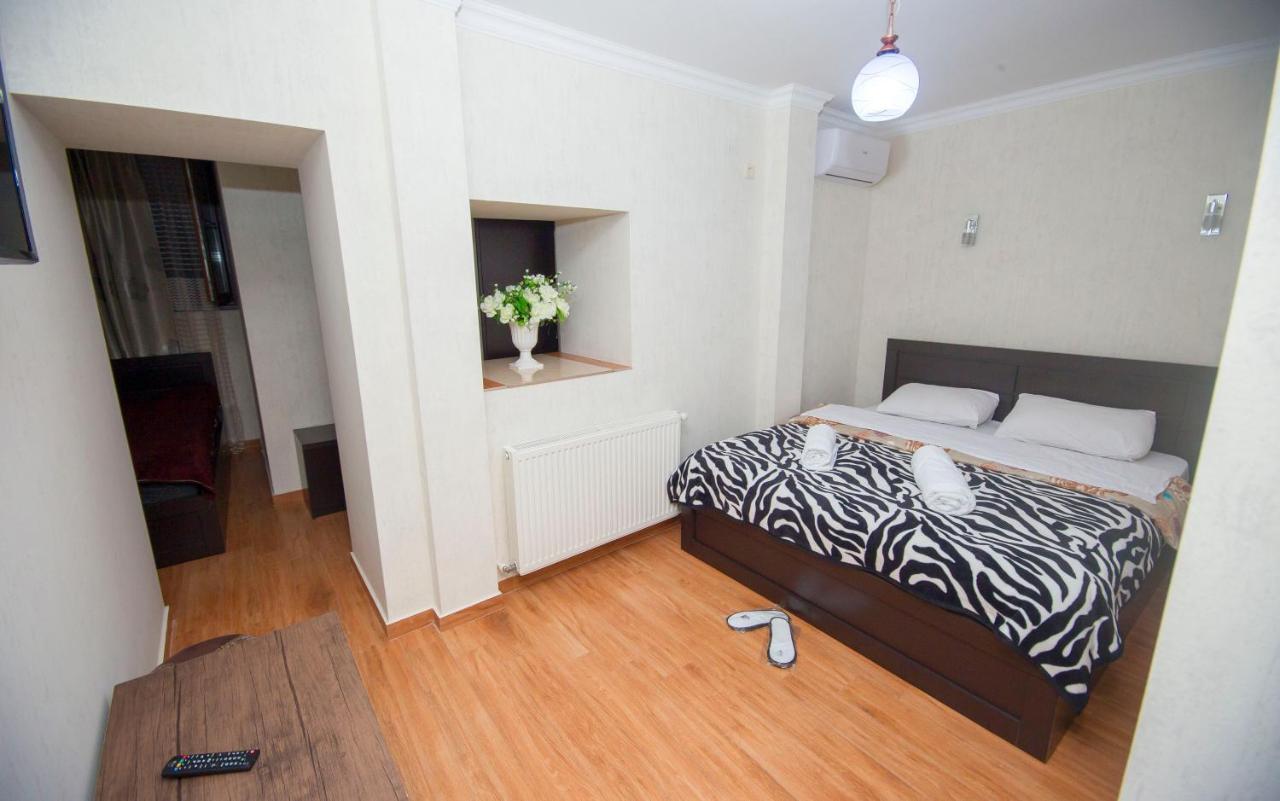 Hotel Elegant 2 Tbilisi Buitenkant foto