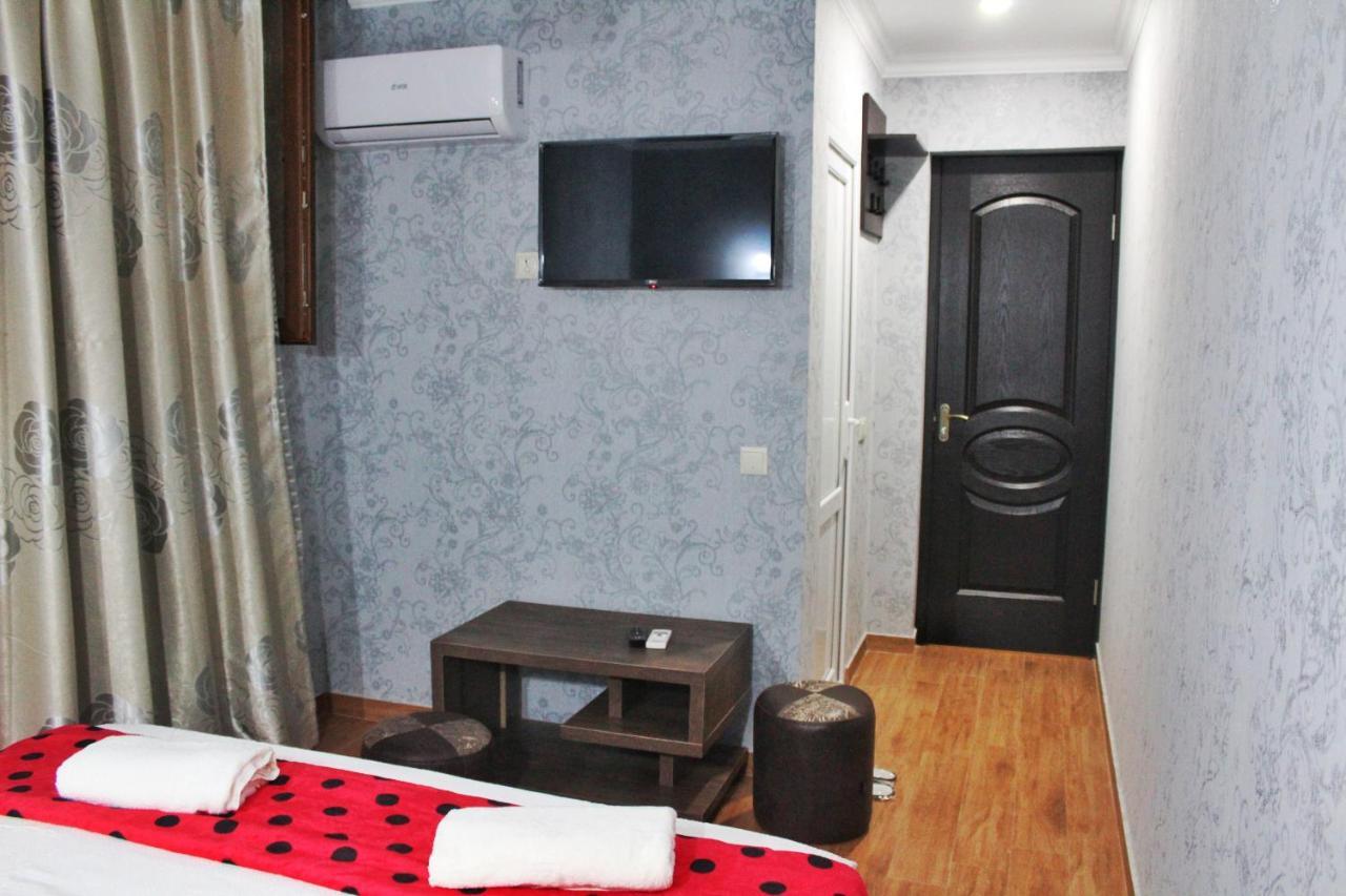 Hotel Elegant 2 Tbilisi Buitenkant foto
