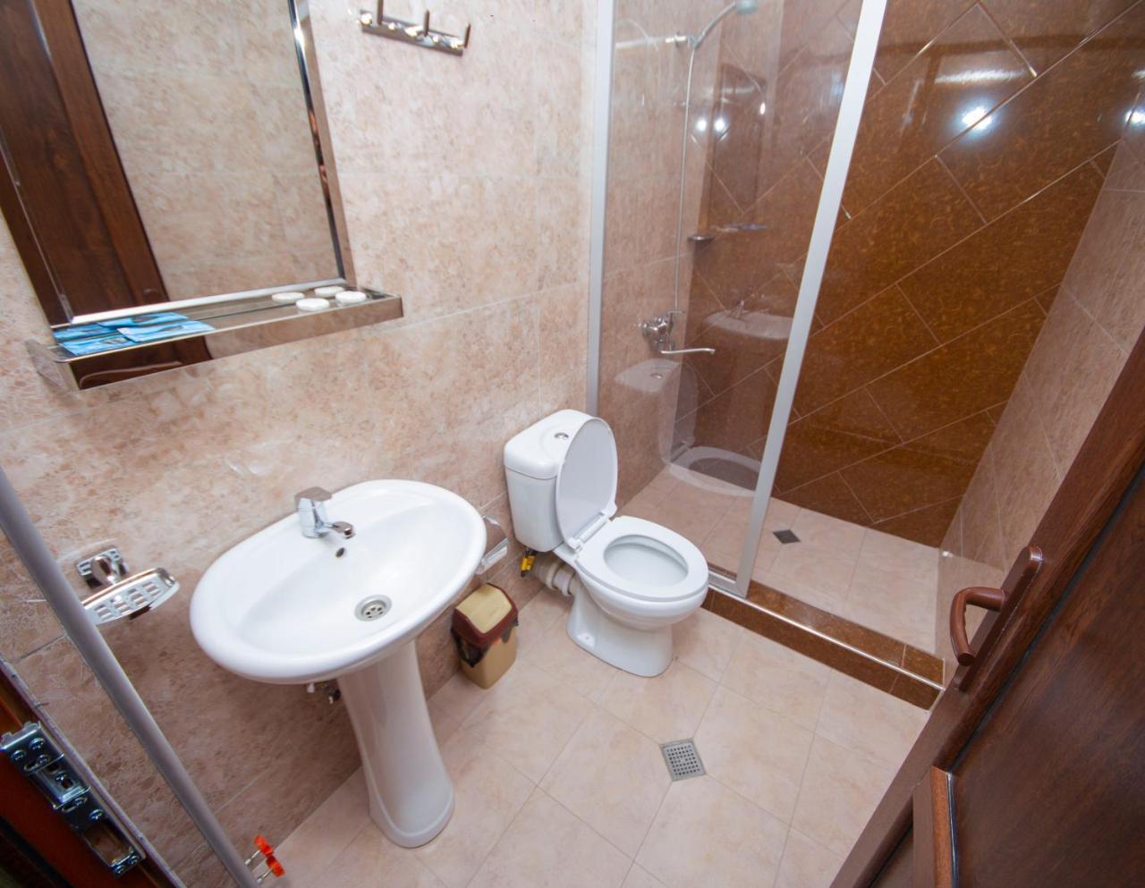 Hotel Elegant 2 Tbilisi Buitenkant foto