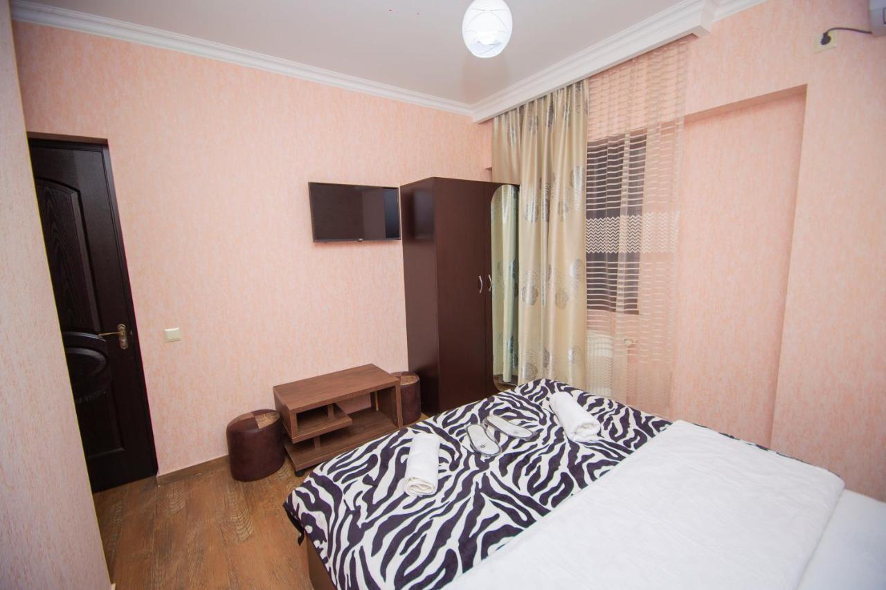 Hotel Elegant 2 Tbilisi Buitenkant foto