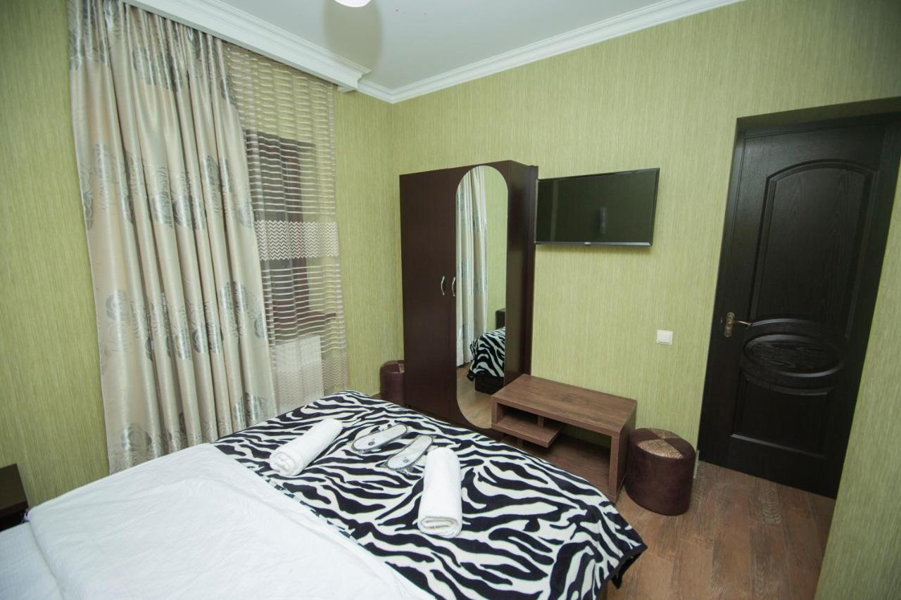 Hotel Elegant 2 Tbilisi Buitenkant foto