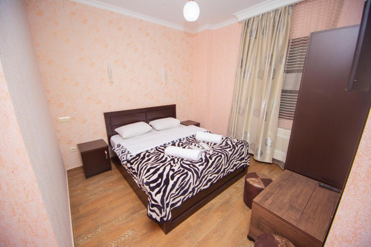 Hotel Elegant 2 Tbilisi Buitenkant foto